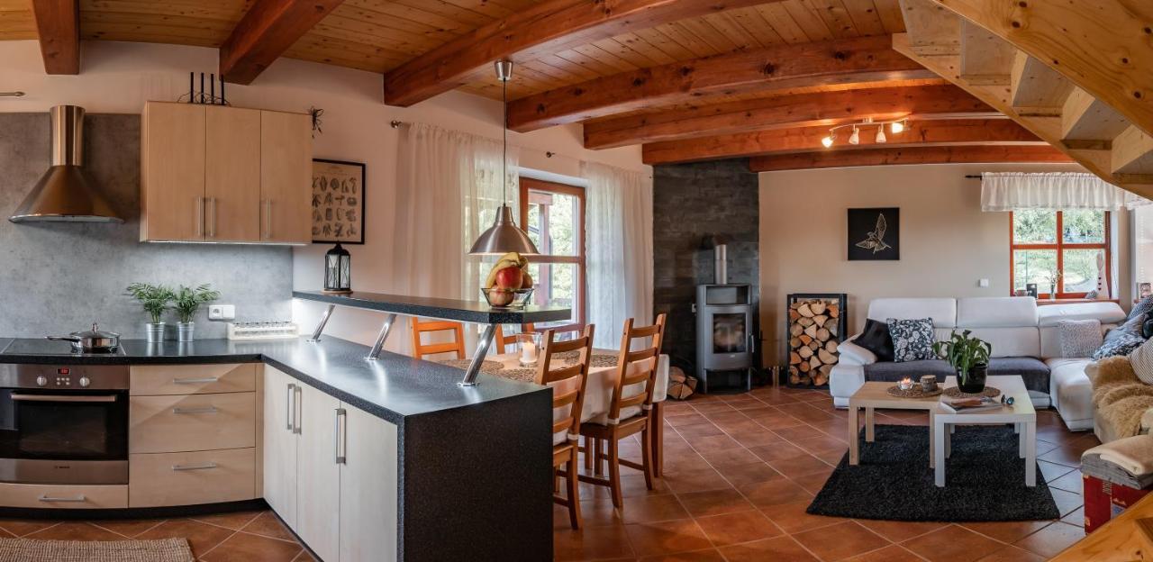 Chata Nad Lazenskym Udolim Luhačovice Exteriör bild
